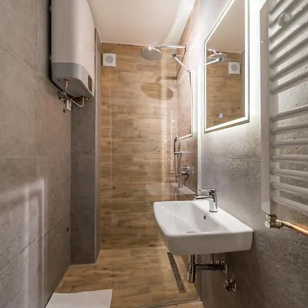 Forty One Belgrade * Voždivac